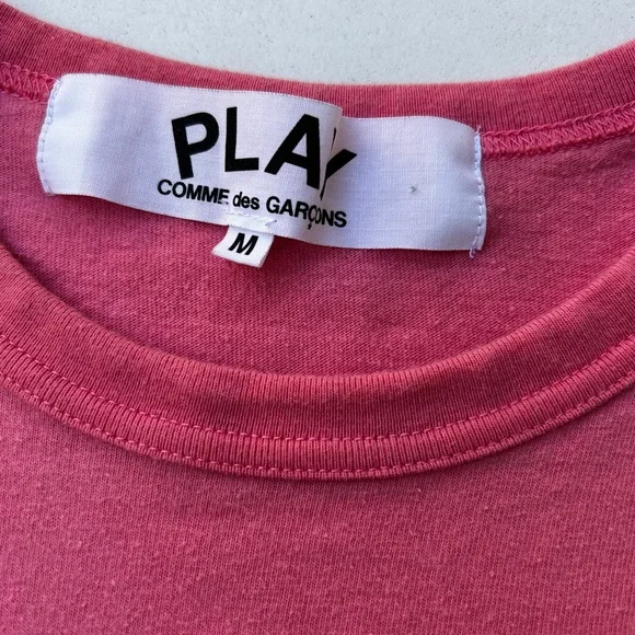 Unisex comme des garçons PLAY pink heart shirt - Picture 2 of 4